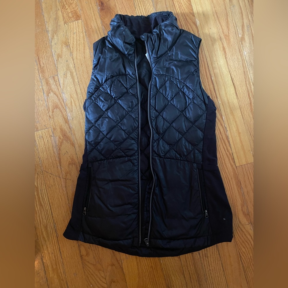 Lululemon puffer vest